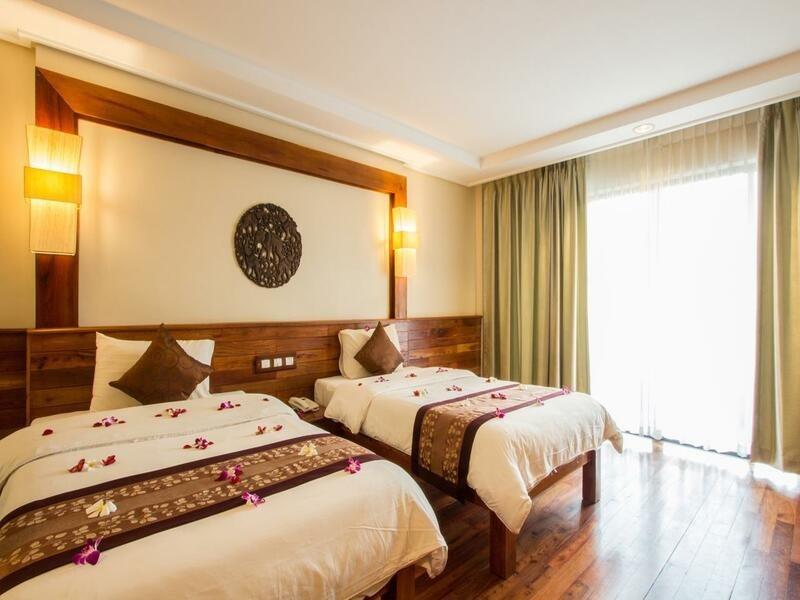 Royal Empire Premium Hotel Сием Реап Екстериор снимка