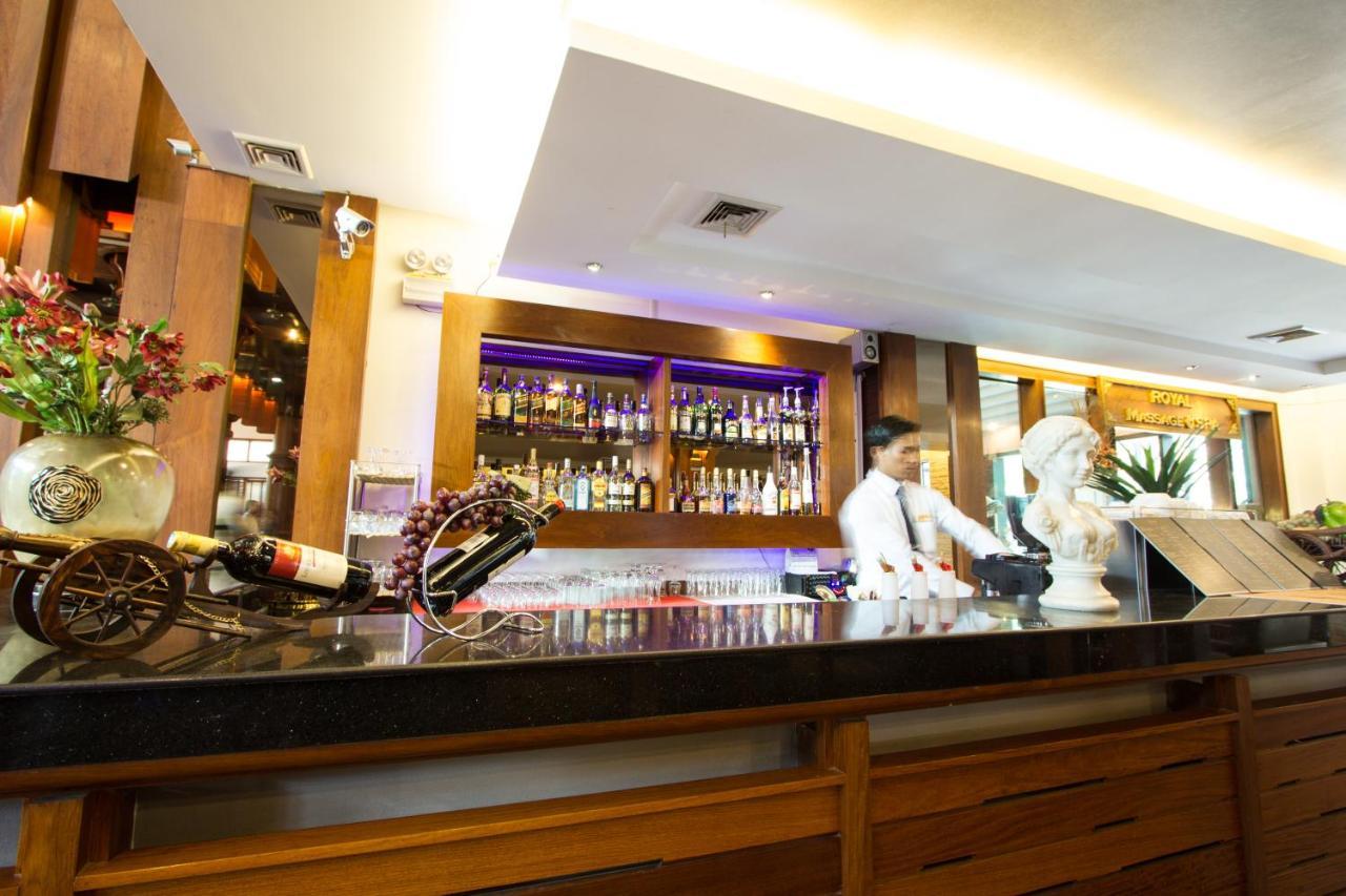 Royal Empire Premium Hotel Сием Реап Екстериор снимка
