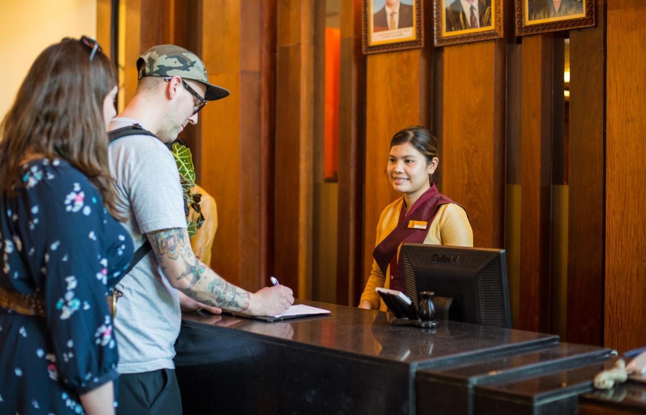 Royal Empire Premium Hotel Сием Реап Екстериор снимка
