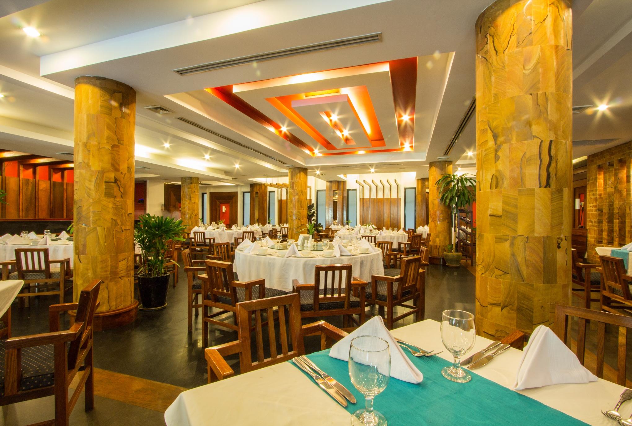 Royal Empire Premium Hotel Сием Реап Екстериор снимка