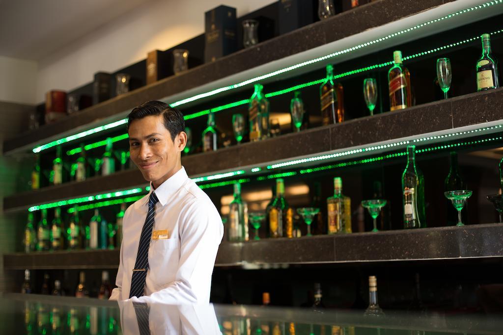 Royal Empire Premium Hotel Сием Реап Екстериор снимка