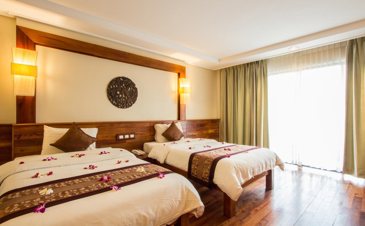 Royal Empire Premium Hotel Сием Реап Екстериор снимка