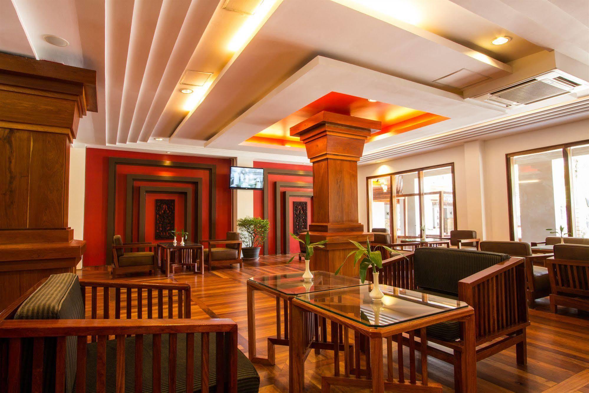 Royal Empire Premium Hotel Сием Реап Екстериор снимка