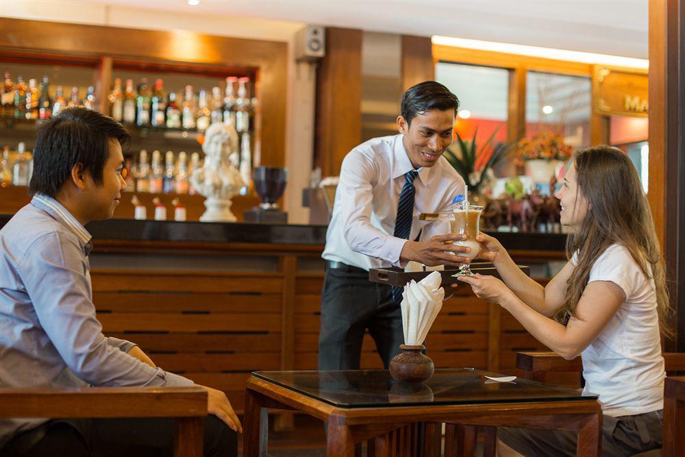 Royal Empire Premium Hotel Сием Реап Екстериор снимка